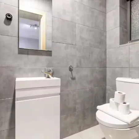 Apartamento Cosy 1br Perfectly Situated In By 360 Estates *
